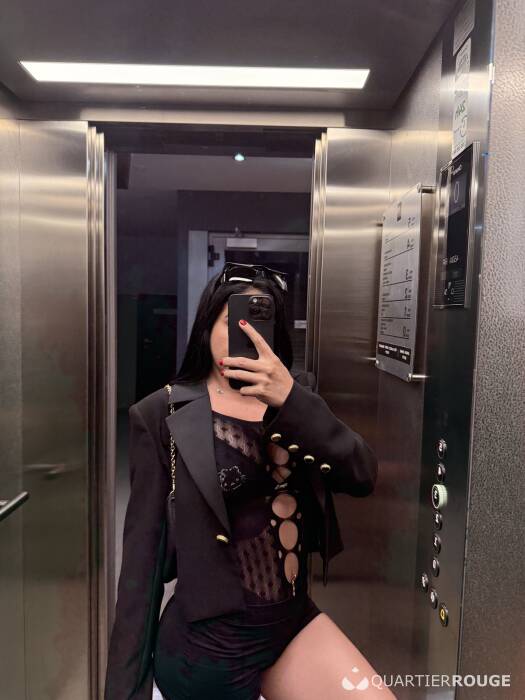 CLARA FLOR ANAL PROFUNDO FORT 69 (Photo)