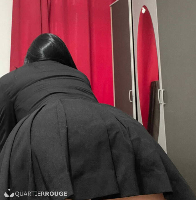 CLARA FLOR ANAL PROFUNDO FORT 69 (Photo)