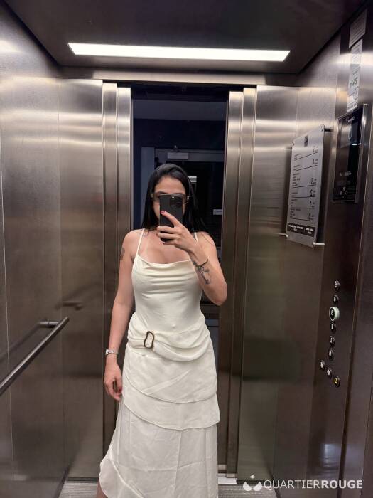 CLARA FLOR 24H24 (Photo)