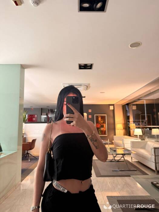 CLARA FLOR 24H24 (Photo)