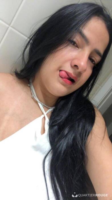 CLARA FLOR (Photo)