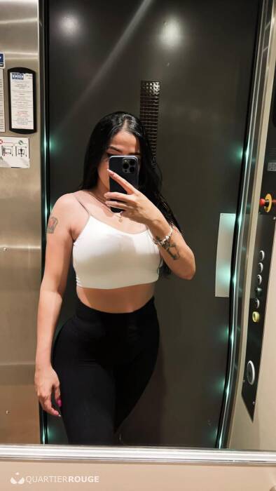 CLARA FLOR (Photo)