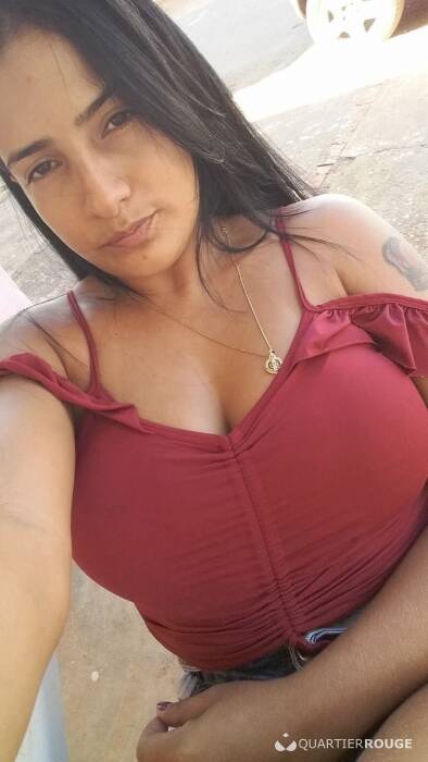 CLARA FLOR (Photo)