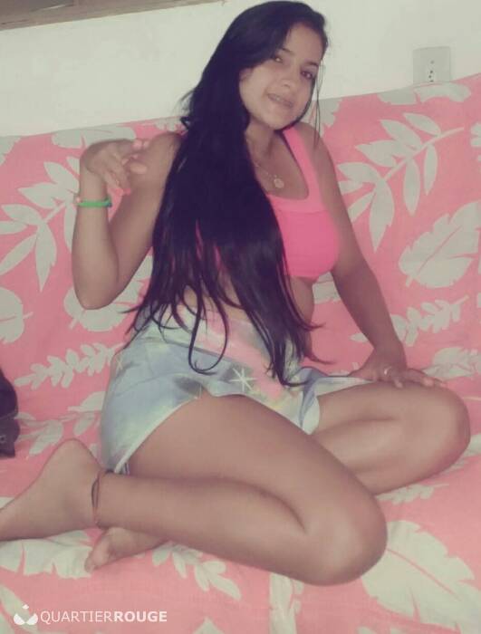 CLARA FLOR (Photo)