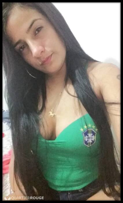 CLARA FLOR (Photo)