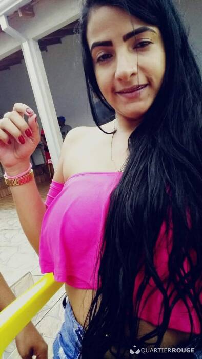 CLARA FLOR (Photo)