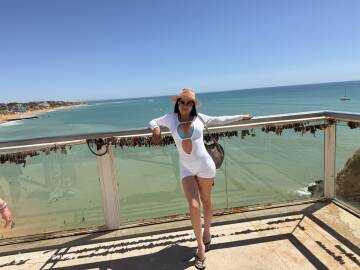 CLARA FLOR (Photo)
