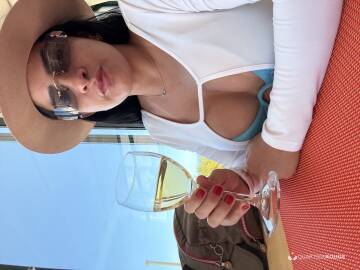 CLARA FLOR (Photo)