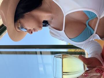 CLARA FLOR (Photo)