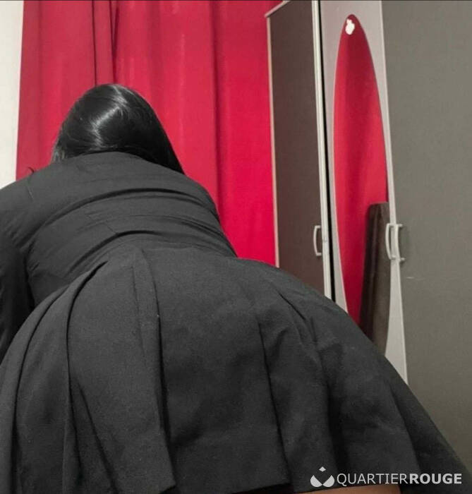 CLARA FLOR ANAL PROFUNDO FORT 69 (Photo)