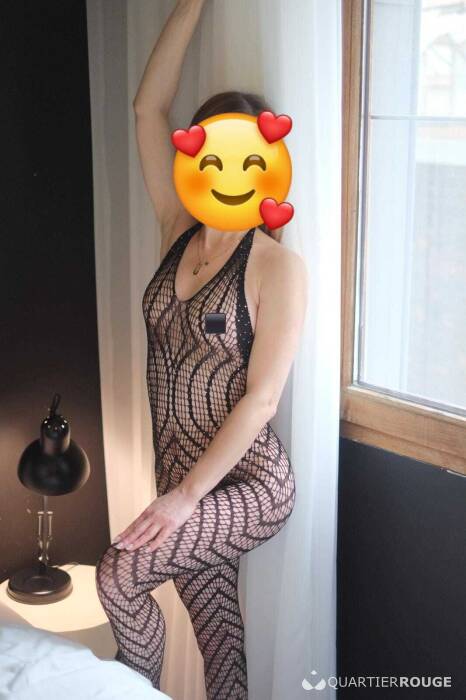 ELLA (Photo)