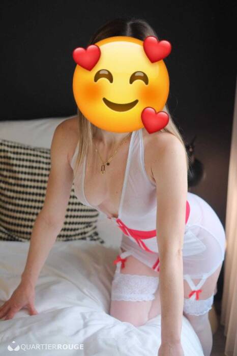 ELLA (Photo)