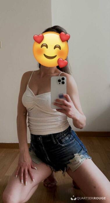 ELLA (Photo)