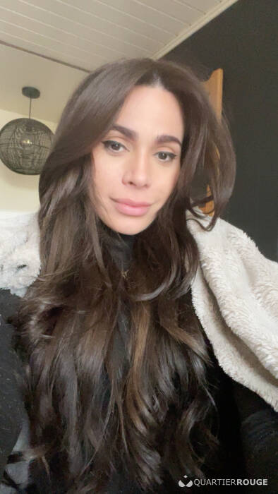 Sabrine bismartine (Photo)