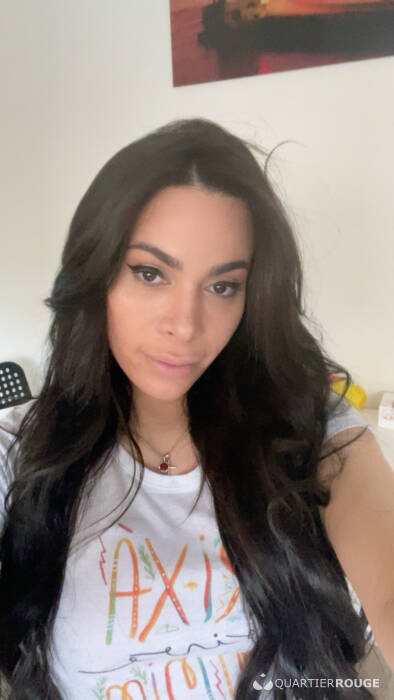 Sabrine bismartine (Photo)