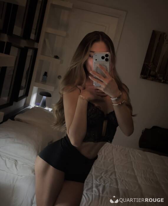 CASSIE (Photo)