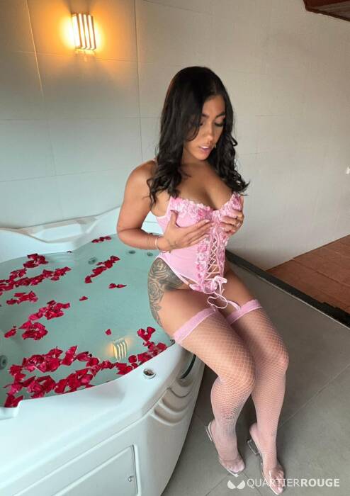 Bianca Castro (Photo)