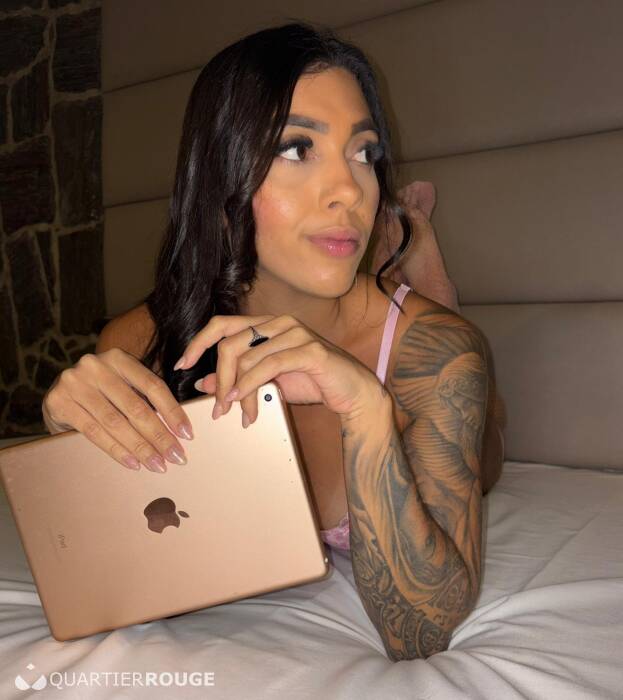 Bianca Castro (Photo)