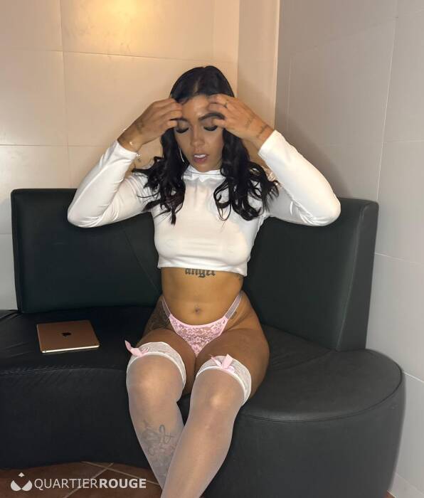 Bianca Castro (Photo)
