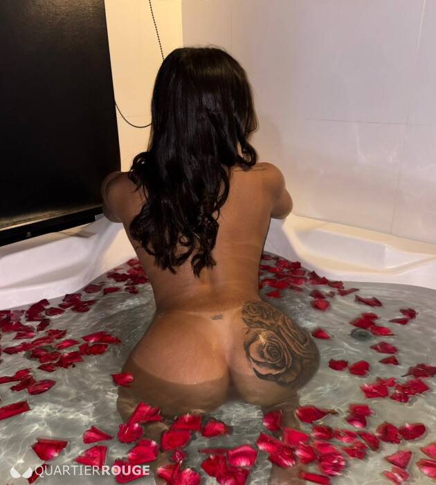 Bianca Castro (Photo)