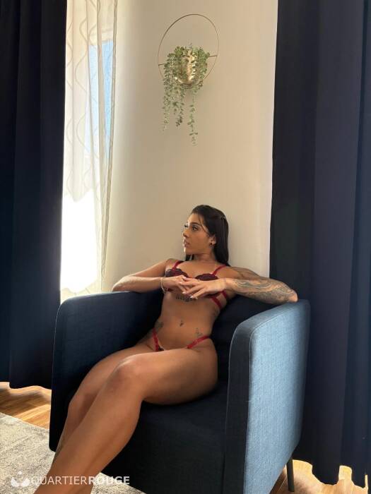 Bianca Castro (Photo)
