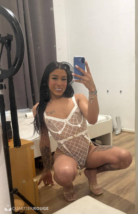 Ts Jadhe Lopes  hot (Photo)