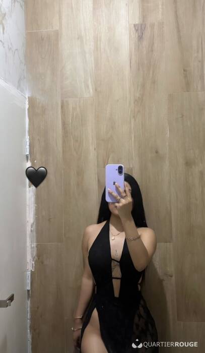 KENDALL XIMENA (Photo)