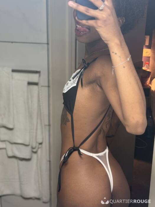 Amora (Photo)