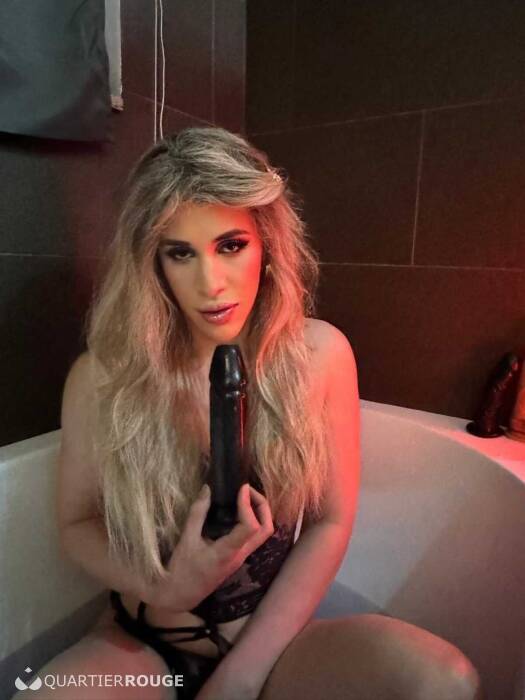 Laura Last Days (Photo)