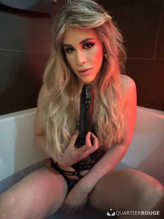 Laura Last Days (Photo)