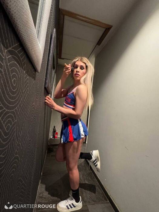 Laura Last Days (Photo)