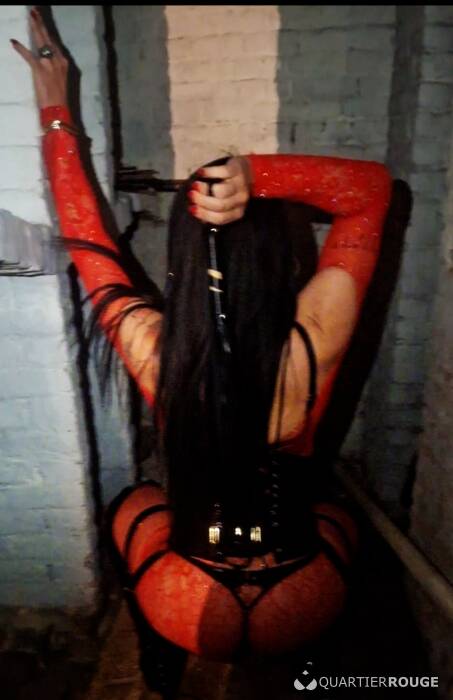 Samy Dominatrice (Photo)