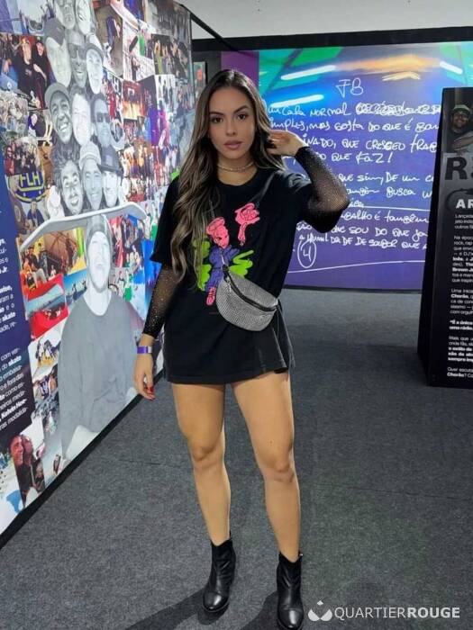 Leona Meneses (Photo)