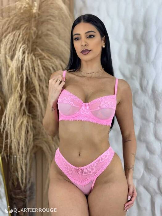 Karine Belle (Photo)