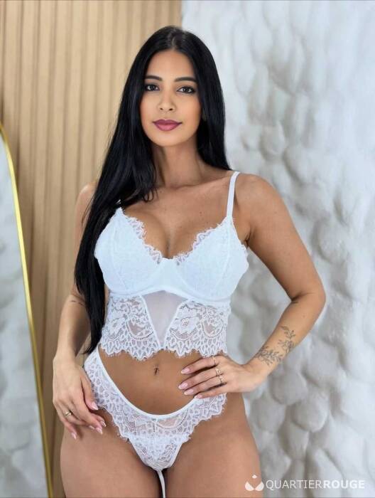 Karine Belle (Photo)