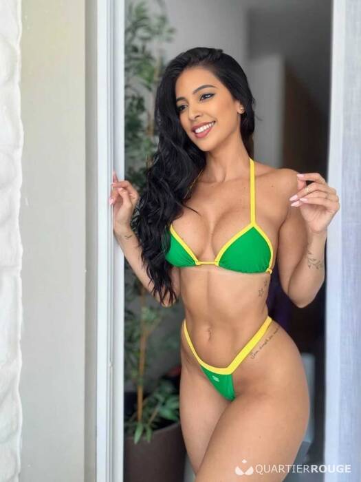 Karine Belle (Photo)