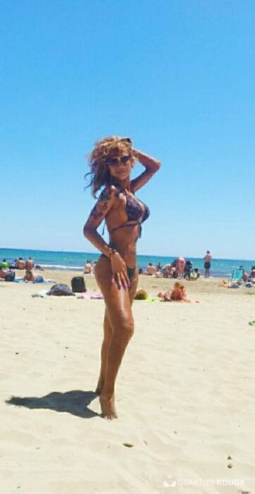 Daniela Evangelista (Photo)