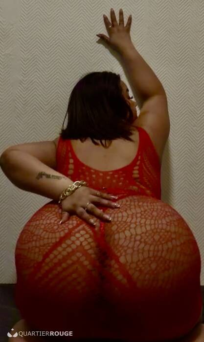 Safira Queen (Photo)