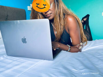 Mona (Photo)