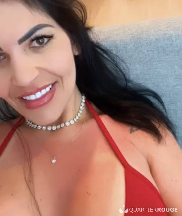 Mia (Photo)