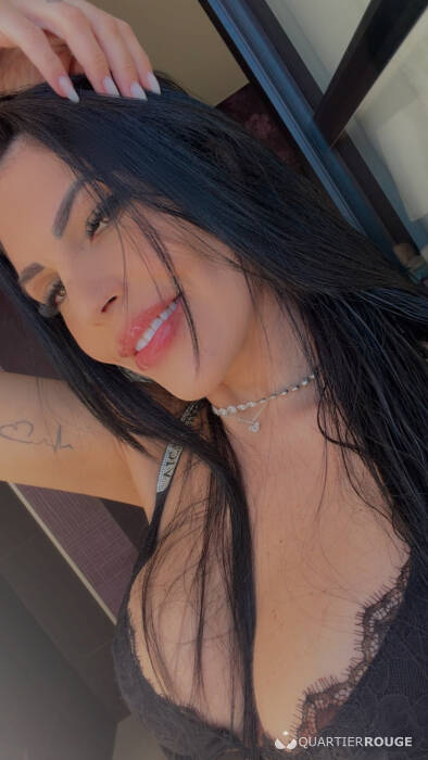 Mia (Photo)