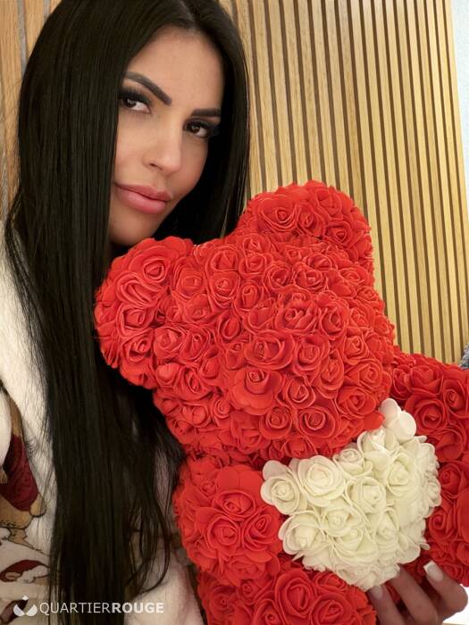 Mia (Photo)