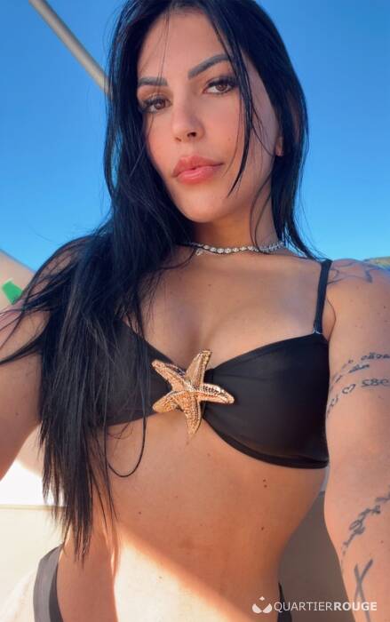 Mia (Photo)