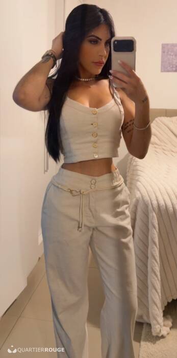 Mia (Photo)