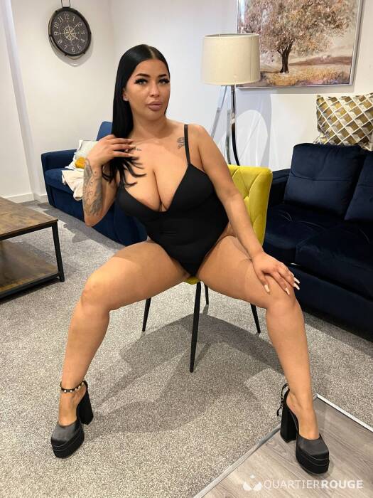 ANNA (Photo)