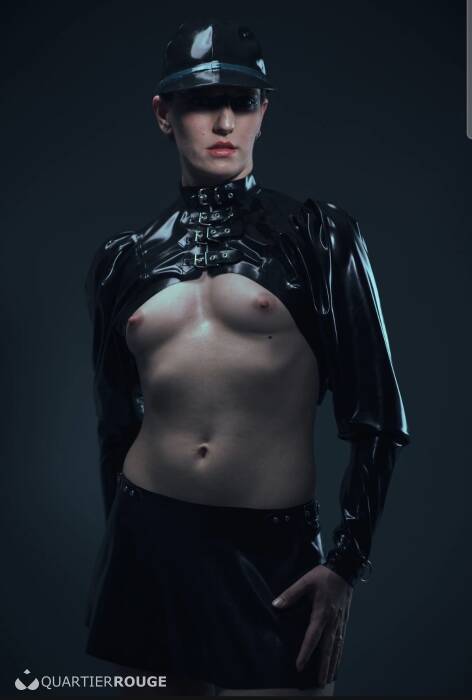 Dame Szaphira (Photo)