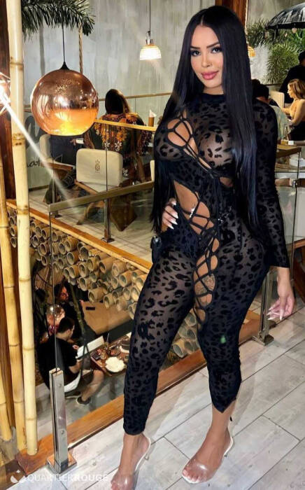 Nina Belle (Photo)