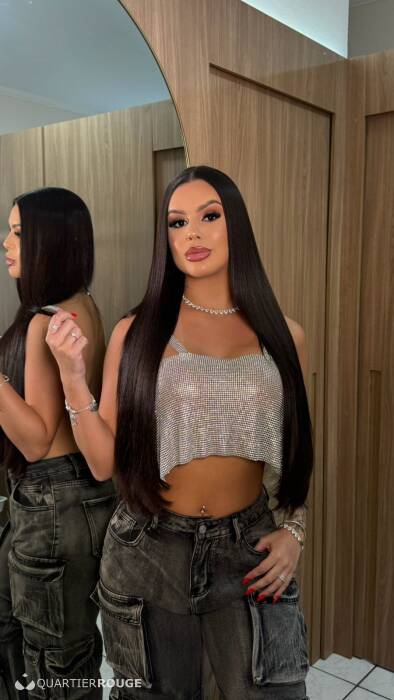 Juliaaa (Photo)