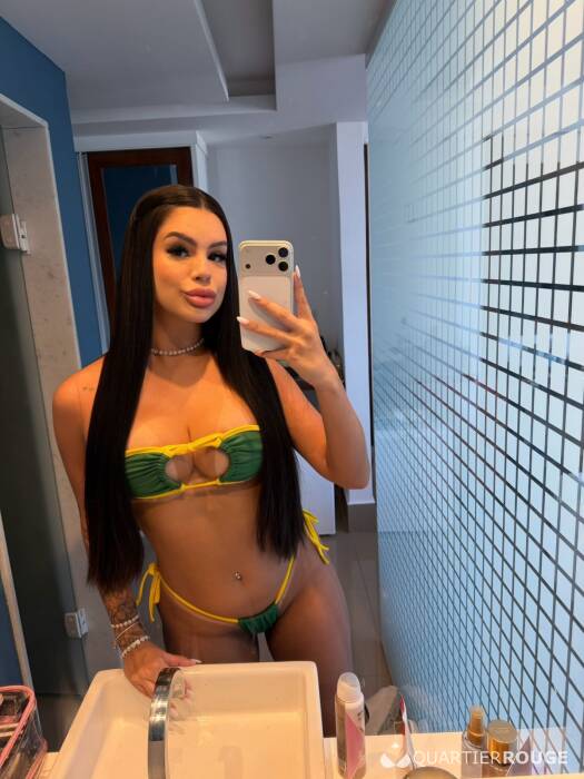 Juliaaa (Photo)