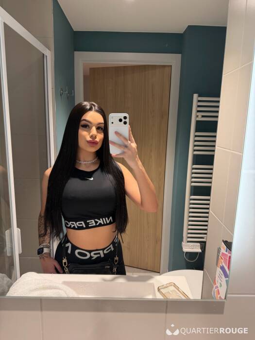 Juliaaa (Photo)